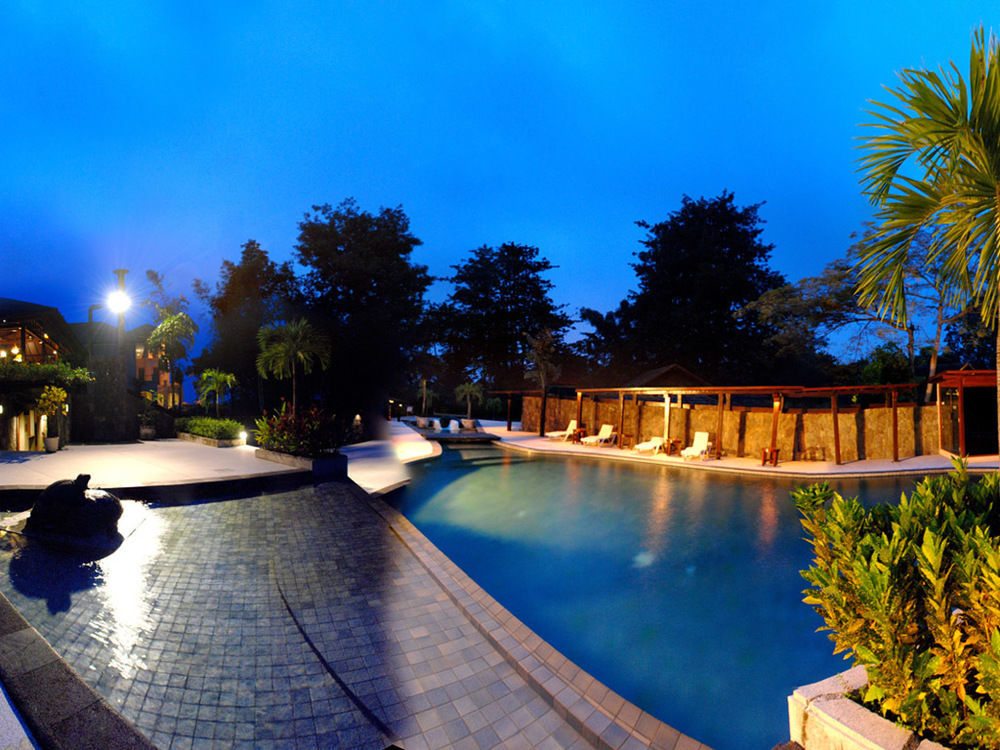 Finna Golf & Country Club Prigen Dış mekan fotoğraf
